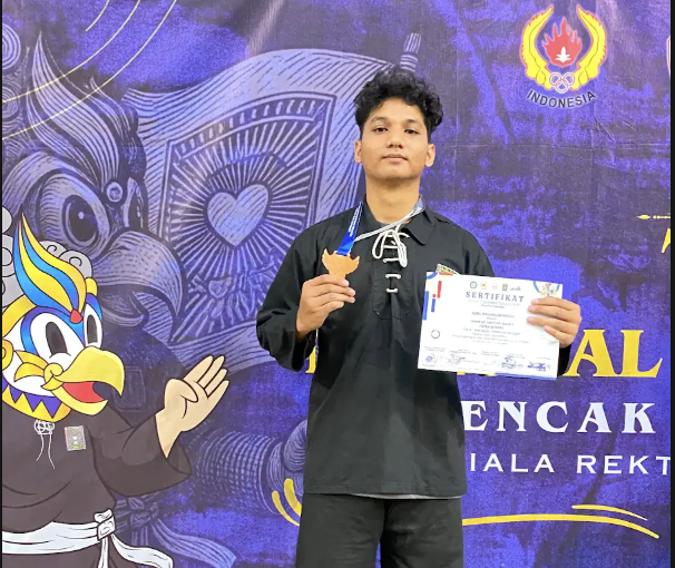 Mahasiswa Sistem Informasi Raih Juara 3 The 8th National Terate Airlangga Pencak Silat Tournament